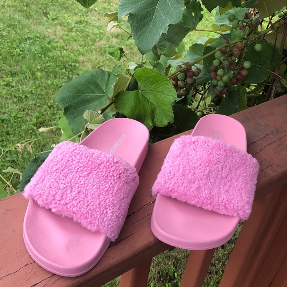 Steve Madden Shoes - STEVE MADDEN SLIPPERS